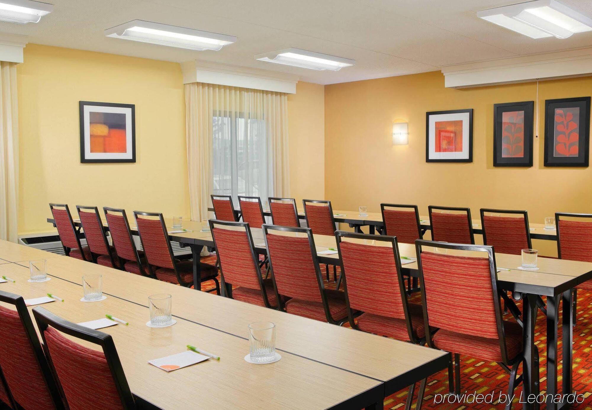 Courtyard By Marriott Dulles Airport Herndon/Reston Exterior photo